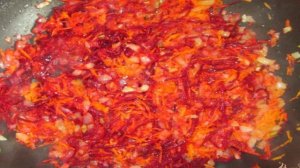 Красный борщ с фасолью