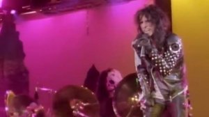 Alice Cooper - Poison (from Alice Cooper: Trashes the World)