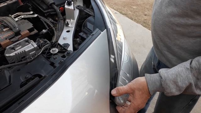 Cambiar lámpara Renault Fluence смотреть онлайн