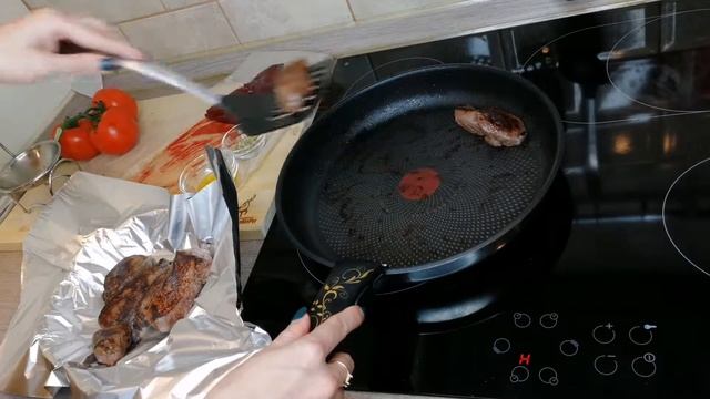 Рецепт стейки из оленины на сковороде
