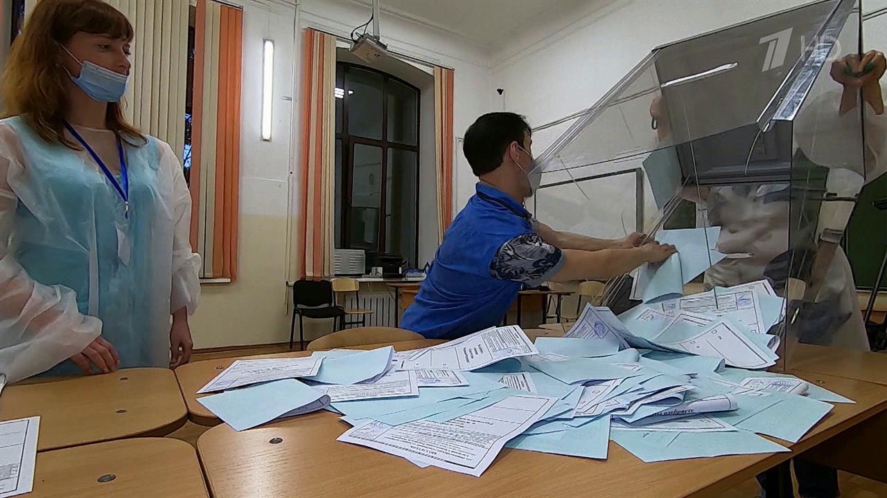 Основной закон страны был принят ровно 30 лет назад на всенародном голосовании