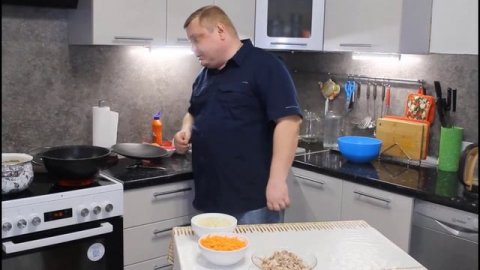 #бюджетныйплов #вкусныйплов Плов бюджетный, и очень вкусный!!! (перезалив)