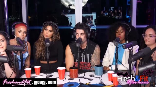 SASS Queen Was LYING Hard So She Got SMACKED With Facts! смотреть онлайн