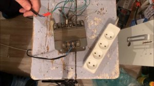 Шуруповерт с 18 V на  220V , от автомобильноко аккумулятора от 12 вольт, от зарядного устроуства