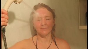 Уход за лицом с помощью Душа Алексеева