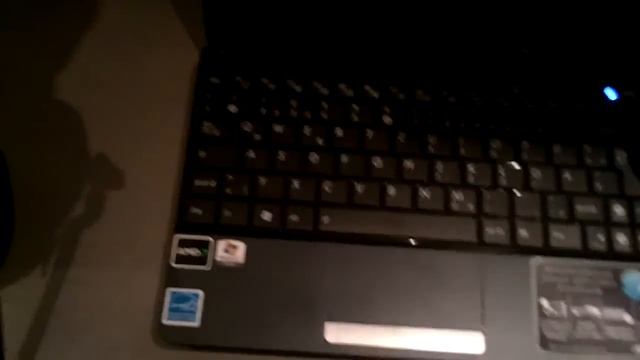 Asus Eee PC 1015T Hands-On смотреть онлайн