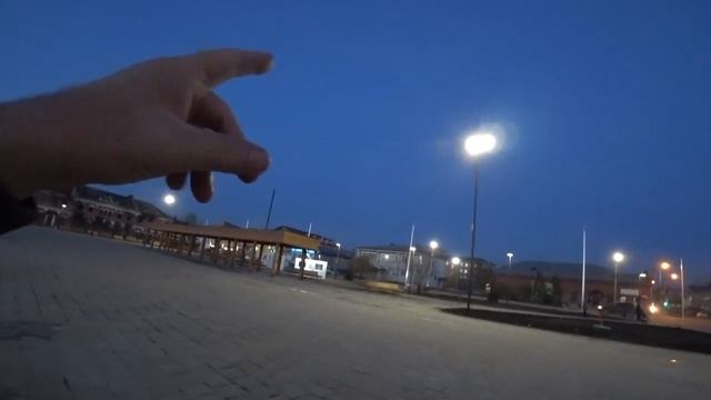 Вечернее освещение центральной площади. смотреть онлайн