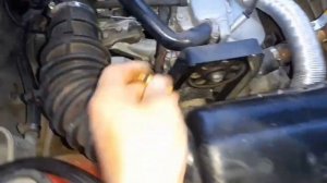 Стала зашкаливать температура двигателя.Решаю заменить датчик температуры на приборку.Опель Вектра