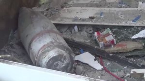 13 06 2014 Slavyansk Ukrainian shell on the ground