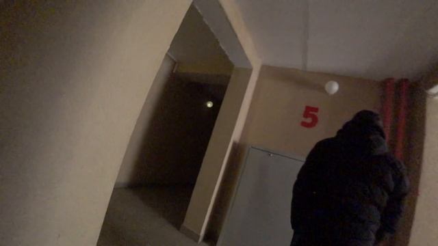 НОВЫЙ БОЕЦ в БРИГАДЕ (САНТЕХ-ЭЛЕКТРОМАСТЕР ШТУКАТУРНО-ПЛИТОЧНЫХ ДЕЛ) смотреть онлайн