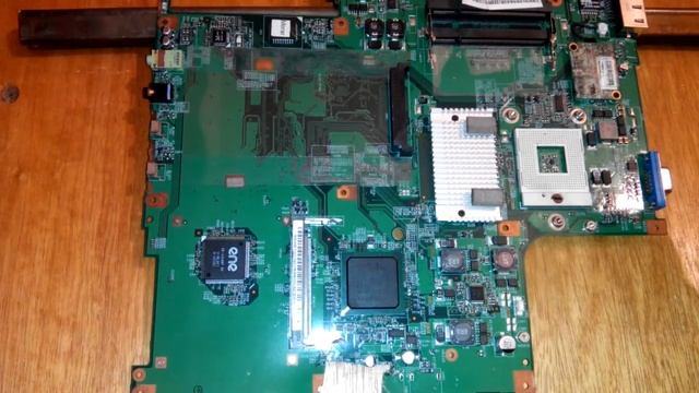 Черный экран при включении компьютера Решение #2 смотреть онлайн