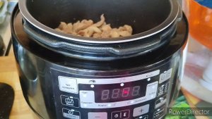 Мясо с булгуром в мультиварке- скороварке на режиме плов.