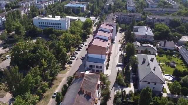 Двор возле вашего дома вам не принадлежит.... смотреть онлайн