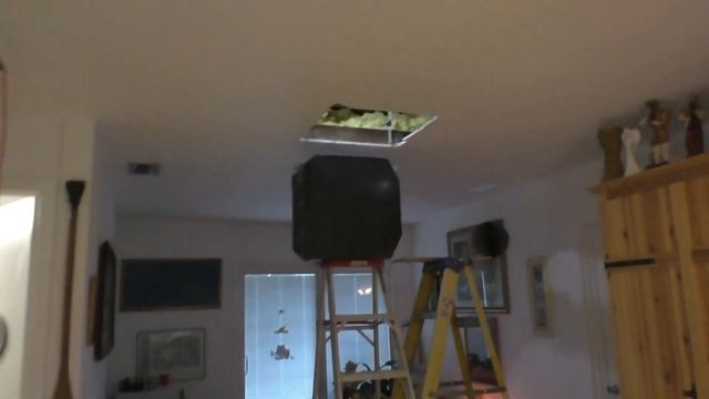 Installing a Pioneer Mini split Cassette into a Florida Attic смотреть онлайн