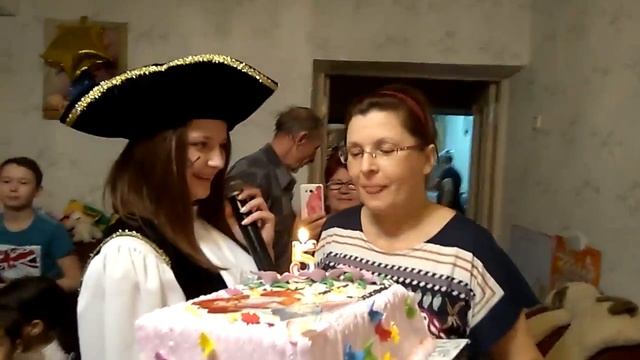 День рождение УДАЛСЯ,ПОЧЕМУ дети не чекуются,Лера испачкала всех! смотреть онлайн