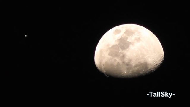 Cam Review: Panasonic HC-V500M: The Moon in close proximity to Jupiter 1/21/2013 смотреть онлайн