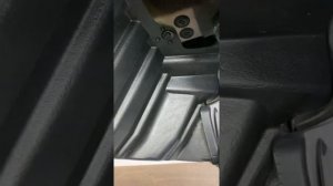 Загляните под свою Тойота Камри 70, и Вы точно там это обнаружите….)))