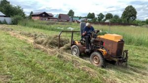 Сталкиваем сено. Купил трактор.Полевые испытания.