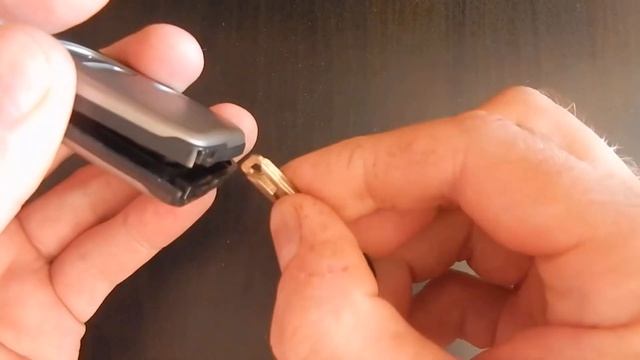 Замена батарейки в ключе Тoyata Land Cruiser Prado 150 смотреть онлайн