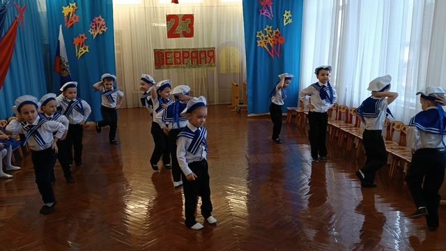 Танец мальчиков "Бескозырка" средняя группа 2024 смотреть онлайн