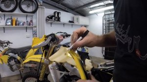 Installing IMS gas tank to Suzuki RMX450Z, RMZ450