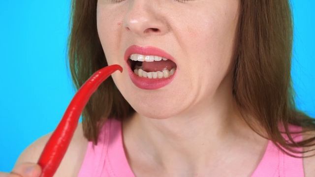 100 Шарів їжі Челендж | Битви з їжею HAHANOM Challenge смотреть онлайн