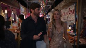 Kaley Cuoco, Michiel Huisman in The flight attendant  -  Bangkok Flashback