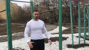 Мощная спина на турнике!