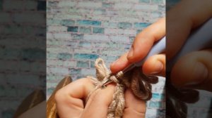 Вытянутые петли крючком. Или "бахрома" крючком.