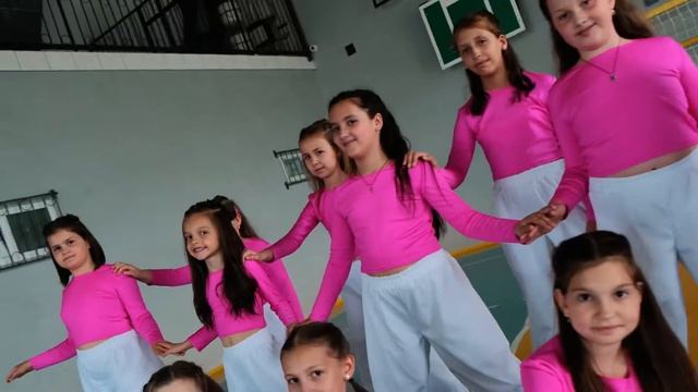 SD KIDS, SISNBRO смотреть онлайн