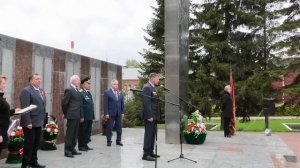 Митинг у стелы металлургам,погибшим в годы войны.