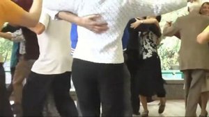 Танцы разных поколений