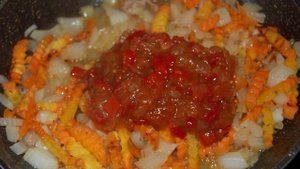 Тушеная картошка с тушенкой