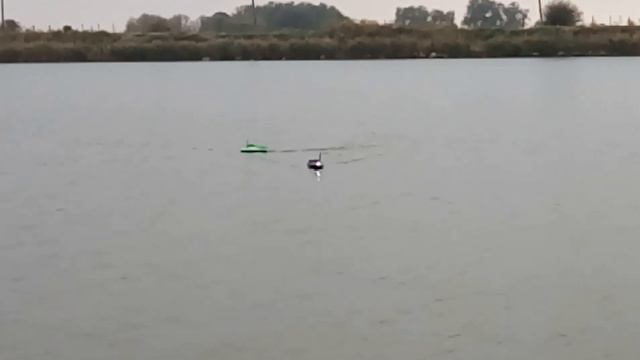 Сравнение на воде. Кораблики флайтек и Т188. смотреть онлайн