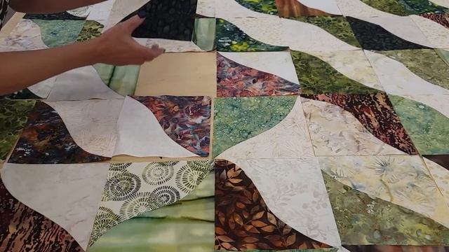 SUPER EASY CURVED PATCHWORK! "WAVE RUNNER" QUILT TUTORIAL! смотреть онлайн