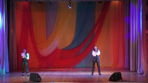 "Нас бьют,  мы  летаем"
Казиева Ангелина и Никитина Татьяна