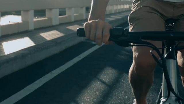 n+@Mercedes-EQ Formula E Team Silver Arrows Sport eBike | WE RIDE THE CITY | featuring MIAMI смотреть онлайн