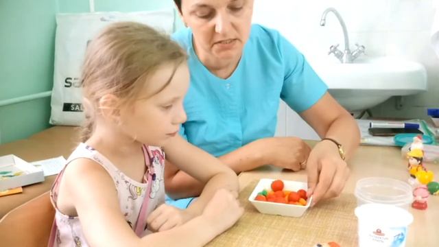 Занятие с логопедом, автоматизация звука 