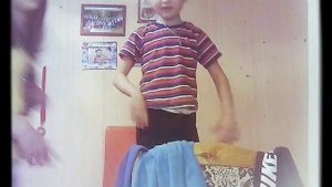 УЕФА на желания!!! Кирилл целует котёнка в попу!!!!