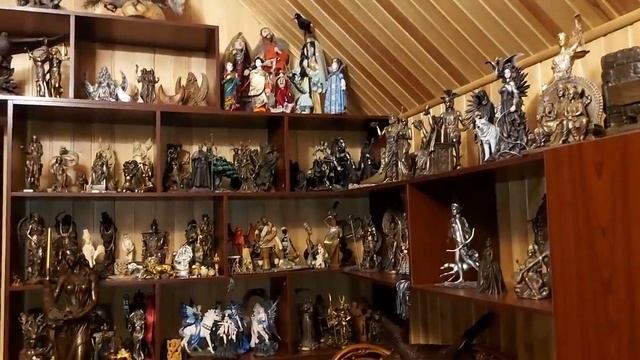ПОСВЯЩЕНИЕ В ЯЗЫЧЕСТВО.   ВЕДЬМИНА ИЗБА.   ИНГА ХОСРОЕВА.