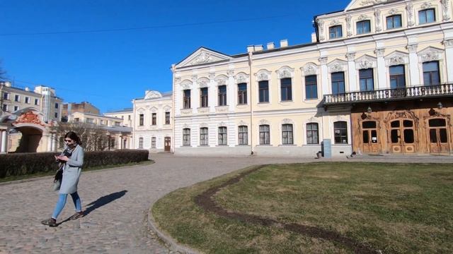 Saint Petersburg - Fontanka River Embankment, Garden Fountain House - Санкт-Петербург смотреть онлайн