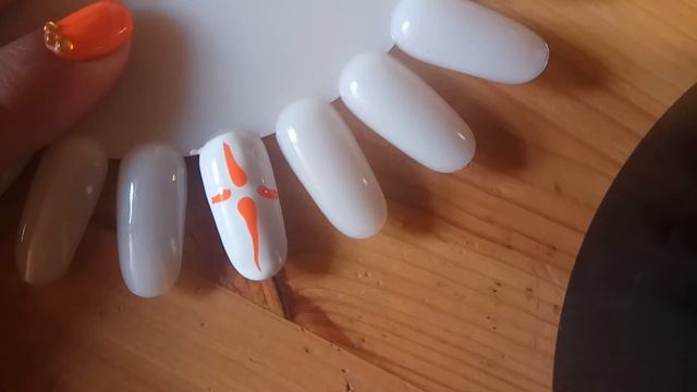 Лёгкие дизайны гель лаком для начинающих иглой. Самый простой рисунок на ногтях гель лаком смотреть онлайн