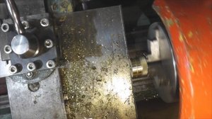 Токарный по металлу .