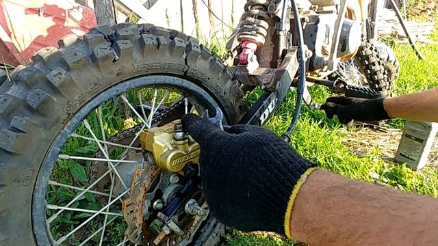 Как прокачать тормоза на питбайке 125
