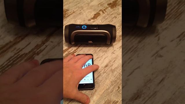 JBL Charge - синхронизация и звук смотреть онлайн
