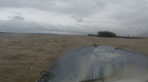 С Рыбалки на Амуре в Шторм. Мощная Волна. Storm on the Amur river