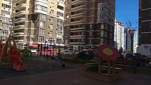 Фестивальный микрорайон Краснодара. Дворы. Переезд в Краснодар.