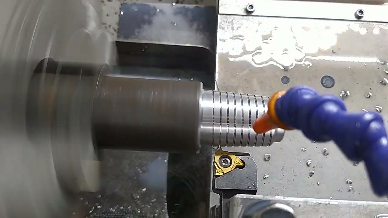 Замковая резьба режем многопроходным Циклом G76. смотреть онлайн