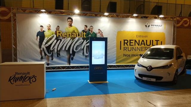 La firma Renault apuesta por la tecnología de Interactuando para la Maratón de Sevilla 2018