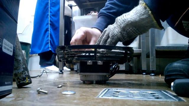 Замена двигателя Обдува  Чистка Конденсатора